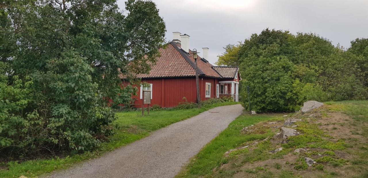 Entire Modern Home In Stockholm Kista - Suitable For Four Persons Exterior foto